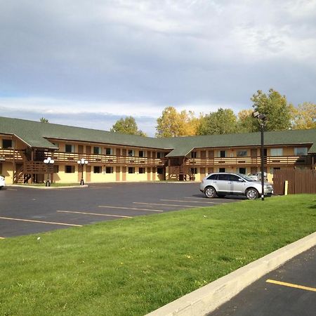 Hospitality Inn Bowmansville Bagian luar foto