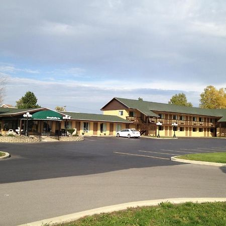 Hospitality Inn Bowmansville Bagian luar foto