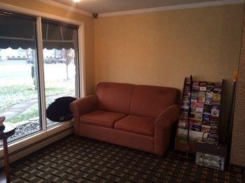 Hospitality Inn Bowmansville Bagian luar foto
